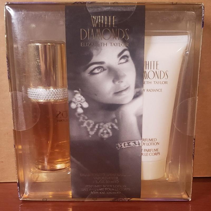 WHITE DIAMONDS 2 PCS SET FOR WOMEN: 1 OZ EAU DE TOILETTE SPRAY + 3.3 BODY LOTION