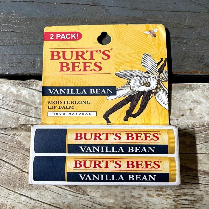 Vanilla Bean Moisturizing Lip Balm Twin Pack by Burts Bees for Unisex - 2 x 0.15 oz Lip Balm